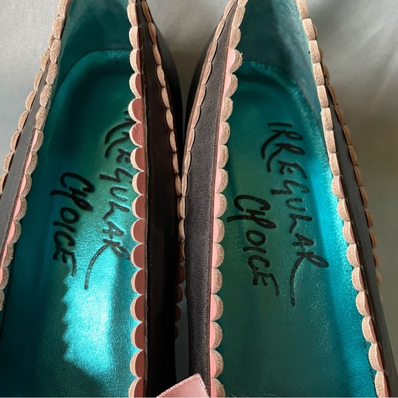 Irregular Choice black w/ pink scalloping heels - EU sz 39 - Picture 13 of 16